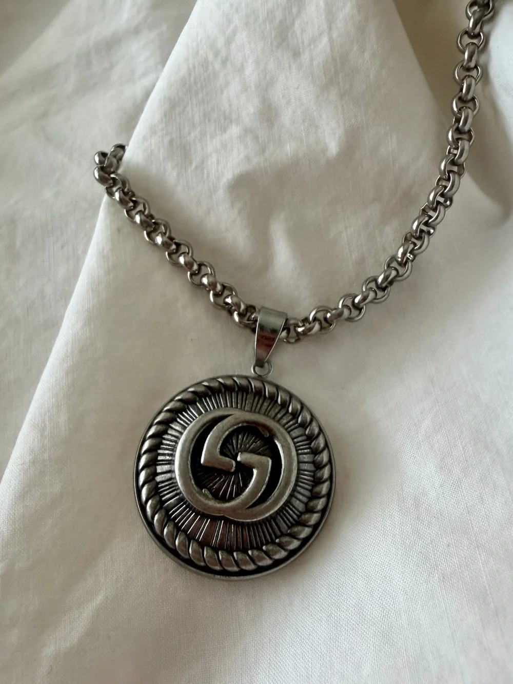 Silver-Tone GUCCI Pendant Chain Necklace